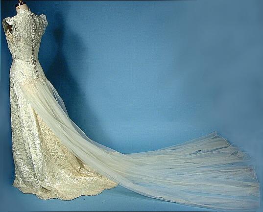 1940 s wedding dress with tulle train